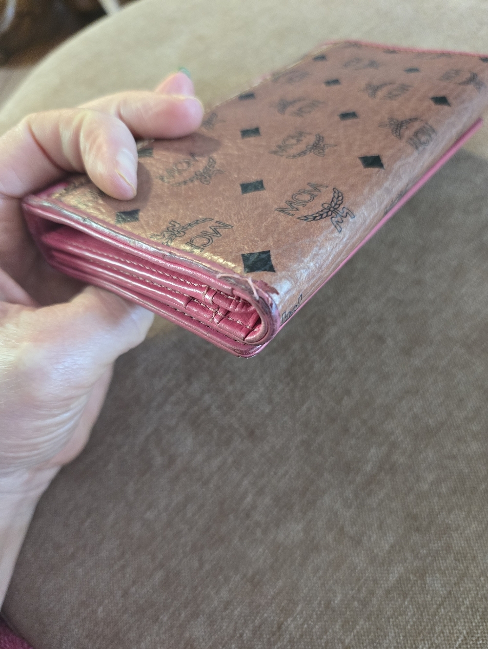 MCM Sweet Visetos Wallet - Picture 12 of 14